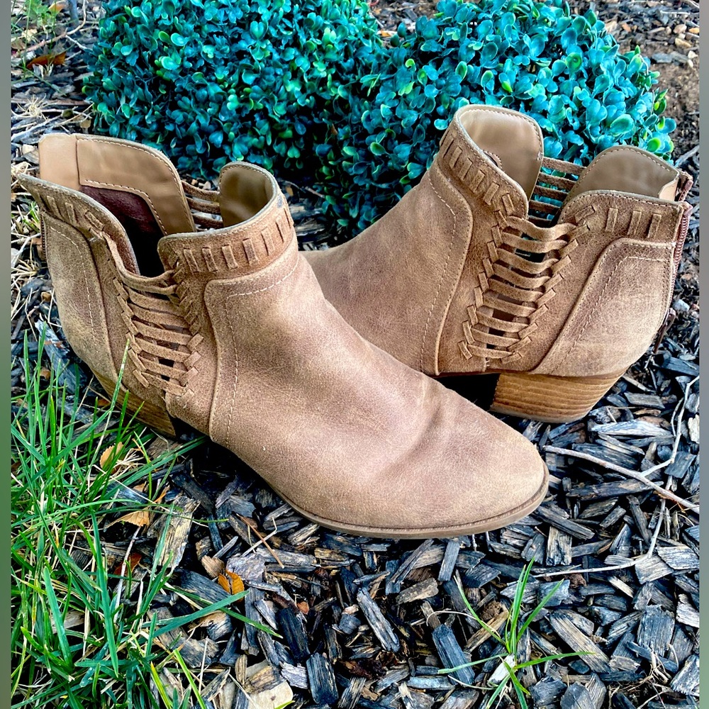 Fergie booties in tan with zipper behind heel.
